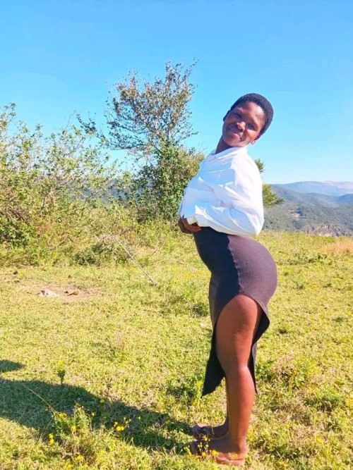 Unaeza Pata sai Kuna mtu Hana Bibi Na Mimi Niko hapa 😊♥️